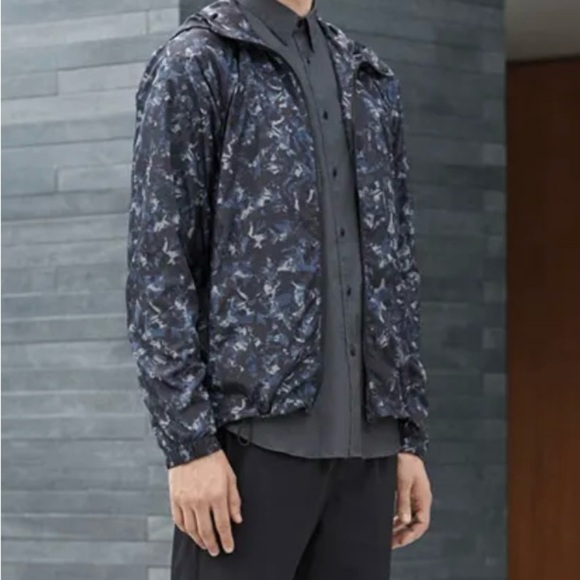 Men's Theory Black and Blue Patterned Windbreaker Jacket - Picture 1 of 6